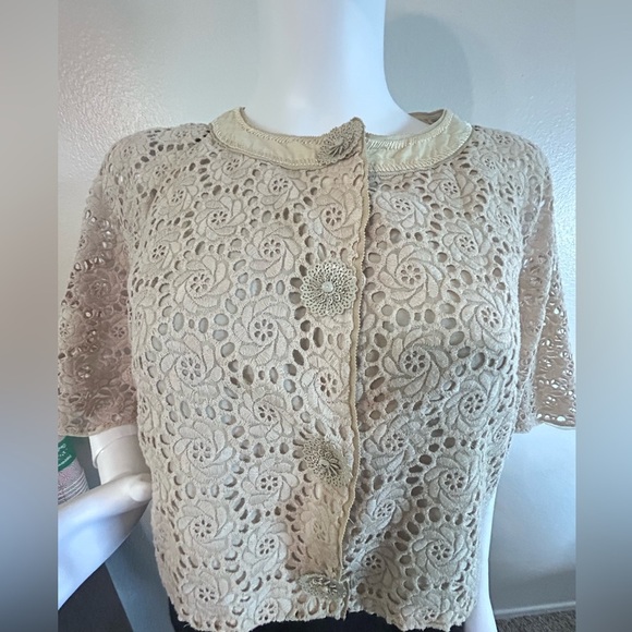 Elie Tahari Women's  Cropped Cardigan ~ Cream Eyelet Decorative Snaps - Picture 3 of 7